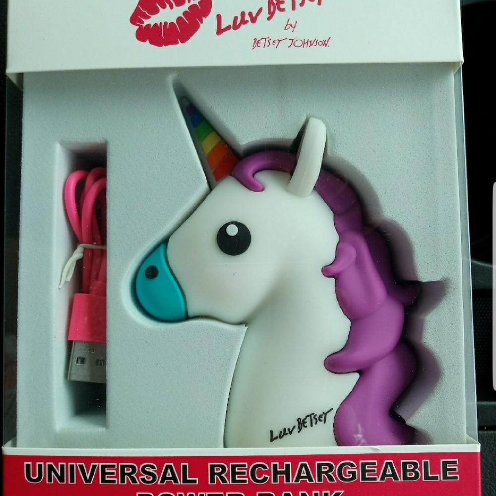 NWT Betsey Johnson Portable Unicorn Charger